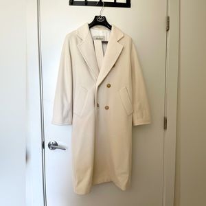 Brand New Maxmara 101801 Icon Coat in White, American Size 2